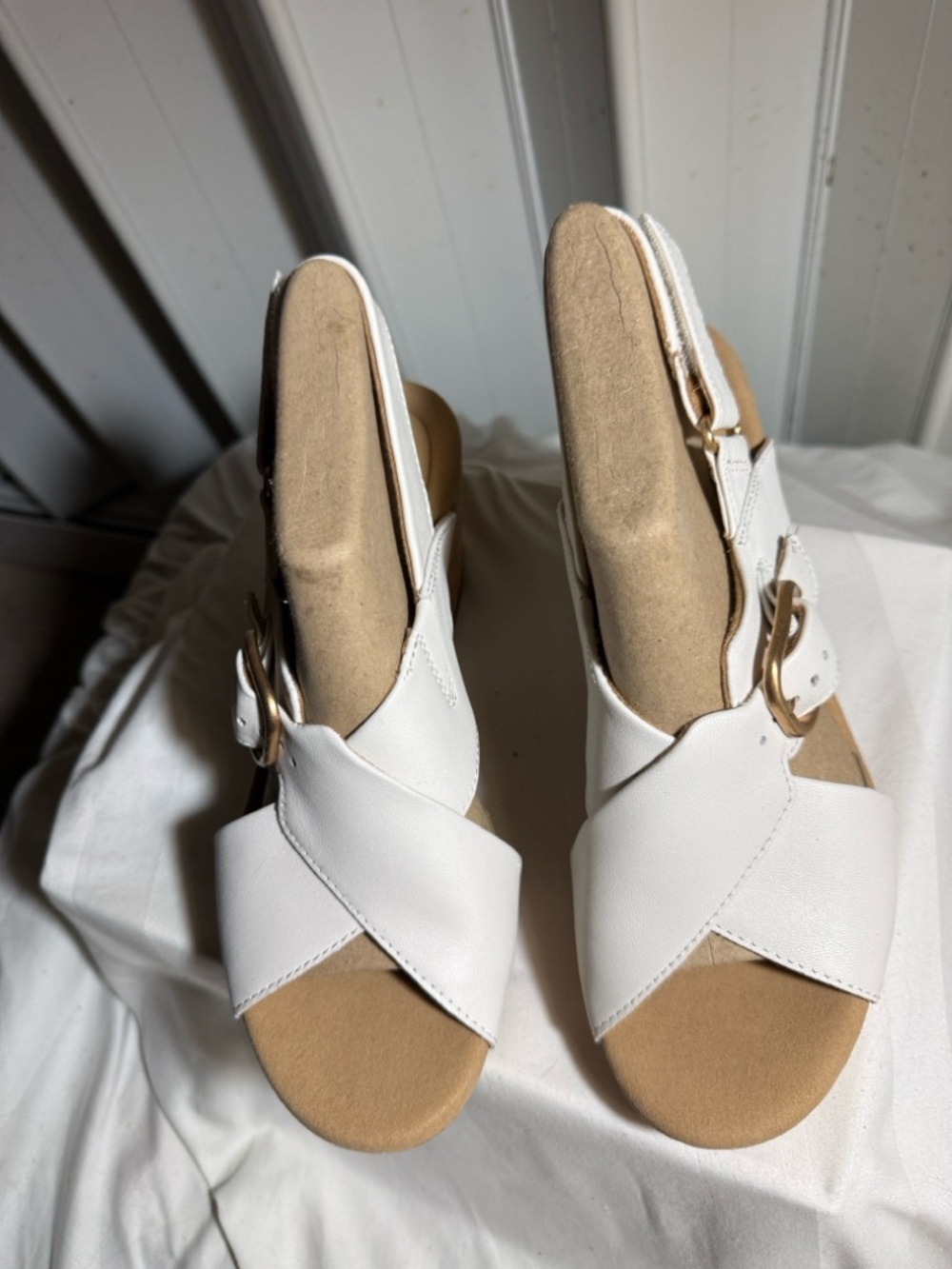 NWOT - Clarks White Leather Cork Wedge Sandal with Gold Buckle - Picture 2 of 6